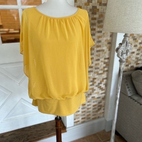 JM Collection yellow banded-hem top - Picture 9 of 11